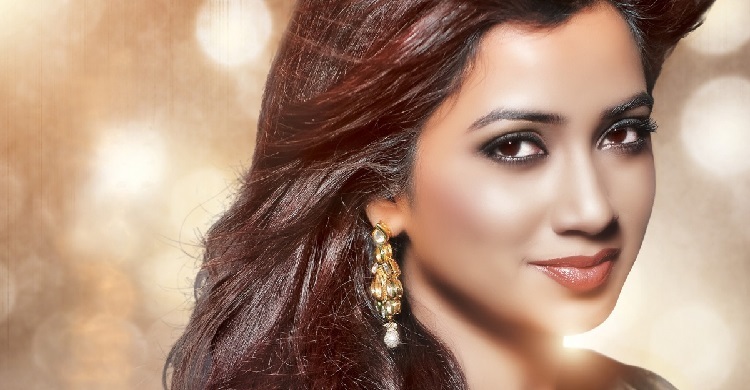 Shreya Ghoshal announces her first pregnancy