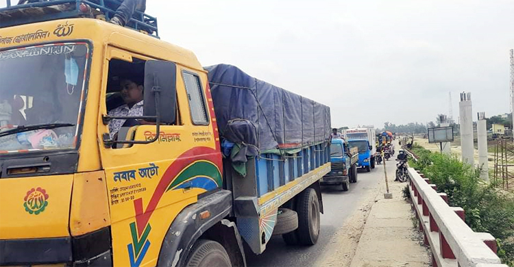 উত্তর-দক্ষিণাঞ্চলের ঈদযাত্রায় বিষফোঁড়া ‘নলকা সেতু’