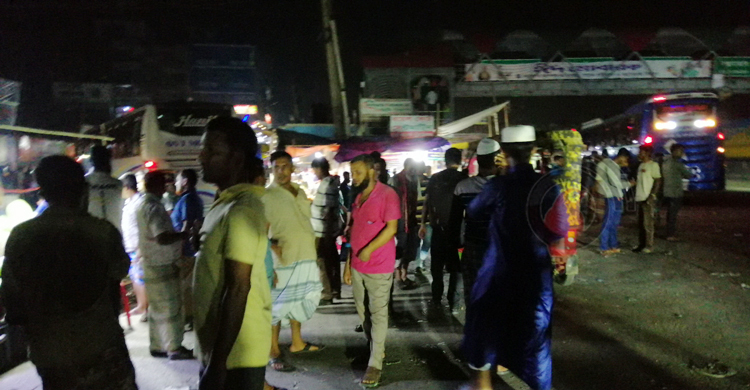 ঢাকা-চট্টগ্রাম মহাসড়কে বেড়েছে ঘরমুখো মানুষের চাপ