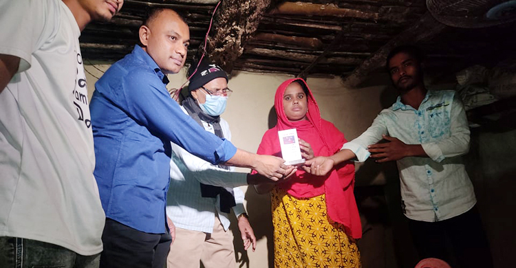 শ্বশুর-শাশুড়ির যত্ন নিয়ে সম্মাননা পেলেন রেহেনা খাতুন