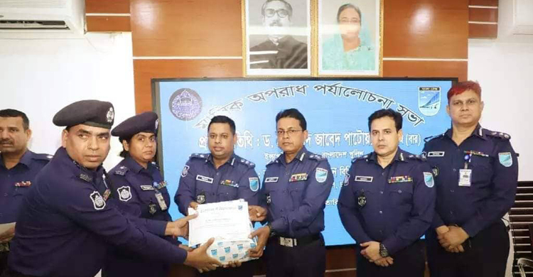 টানা ১৫ বার ‘সেরা পুলিশ’ তিনি