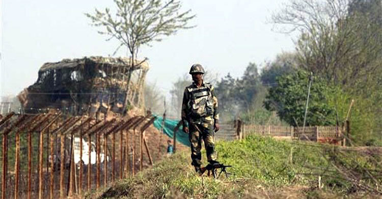 যুবককে হত্যার পর কাঁটাতারের বাইরে ফেলে গেল বিএসএফ