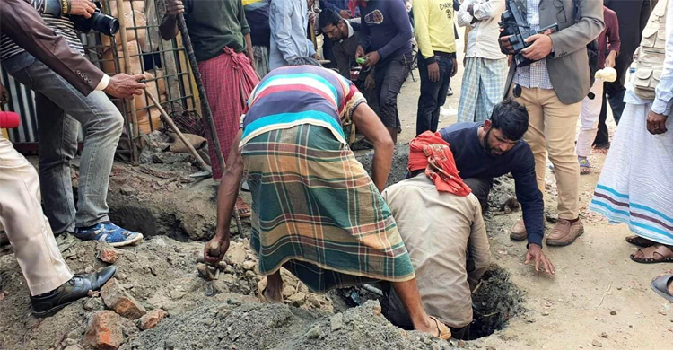 ৩ ব্যবসাপ্রতিষ্ঠানের অবৈধ গ্যাস সংযোগ বিচ্ছিন্ন, জরিমানা লাখ টাকা