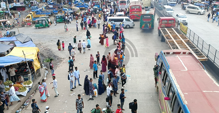 ঢাকা-চট্টগ্রাম মহাসড়কে মিলছে না বাসের টিকিট, ট্রাক-পিকআপ ভরসা