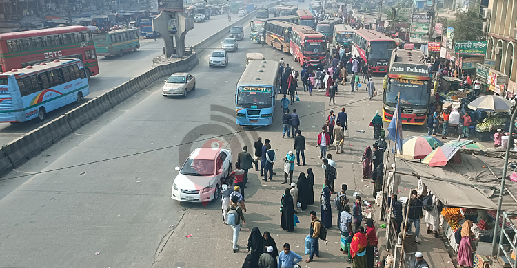 ৩ দিনের ছুটিতে দুর্ভোগ নিয়েই গ্রামে ছুটছেন মানুষ