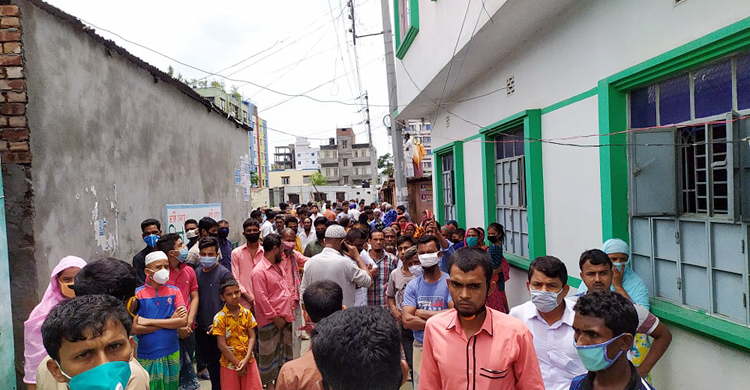 ঝুলন্ত বিদ্যুতের তার কেড়ে নিল দুই প্রাণ