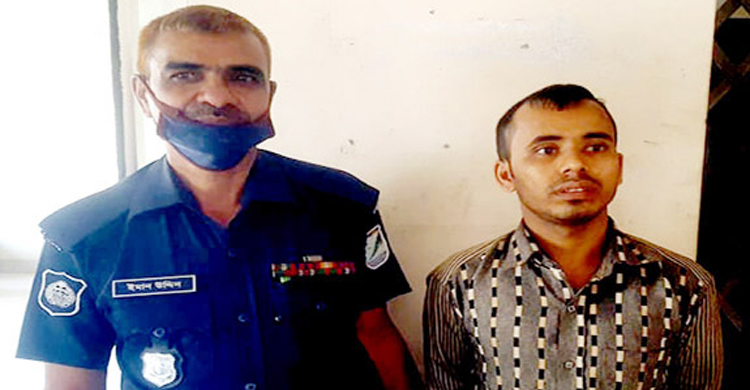 ছুটি না দেয়ায় পোশাক কারখানায় আগুন দিল শ্রমিক