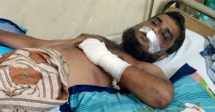 বিয়ের মাছ কিনতে যাওয়ার পথে যুবলীগ নেতাকে কুপিয়ে টাকা ছিনতাই