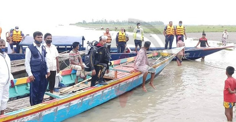 যমুনায় একে একে ভেসে উঠল ১২ জনের লাশ
