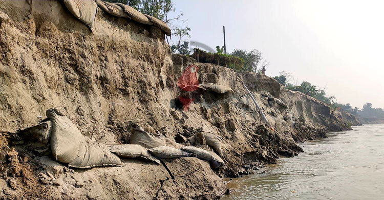 ‘জীবনের ৬৫ বছরে মাঘ মাসে নদী ভাঙন দেখি নাই’