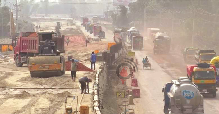 ঈদযাত্রায় ভোগাবে সিরাজগঞ্জের মহাসড়কে চারলেনের কাজ