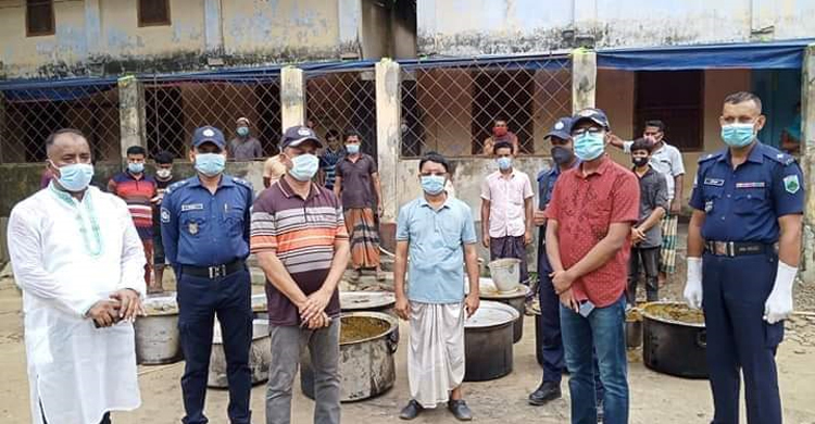 বাবার কুলখানিতে ১০ হাজার মানুষ খাওয়াতে গিয়ে জরিমানা গুনলেন ছেলে