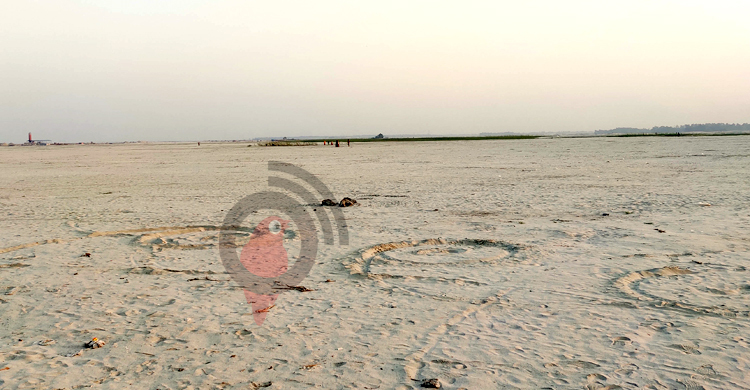 রাক্ষসী যমুনা এখন ধু ধু বালুচর