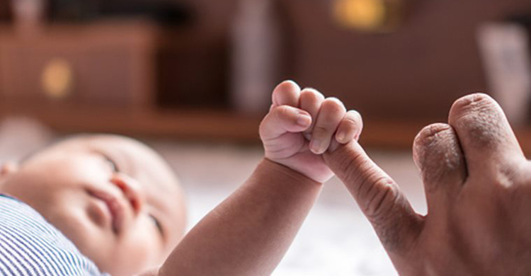 ১৬ মাসের নাতিকে ২২ হাজার টাকায় বিক্রি করলেন দাদা