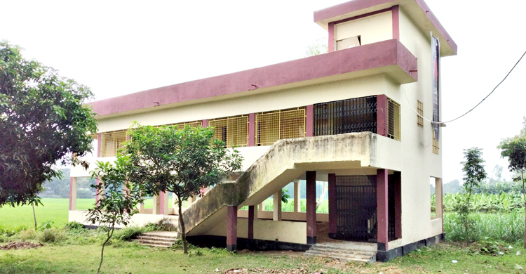 মৃতের সই জাল করে সাড়ে ৬ লাখ টাকা হাতিয়ে নিলেন প্রধান শিক্ষক