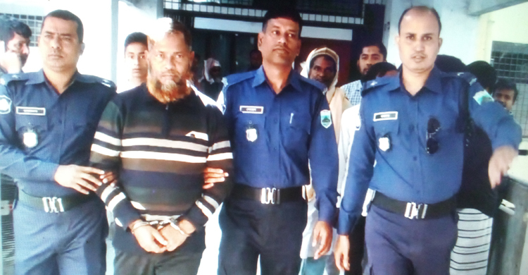 বঁটি দিয়ে গৃহবধূর চুল কাটা সেই আ.লীগ নেতার আত্মসমর্পণ