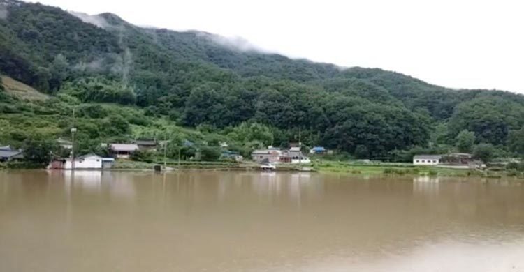 South Korea floods, landslides kill 21 as heavy rains continue