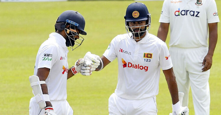 Karunaratne, Thirimanne guide Sri Lanka to cautious start on first morning