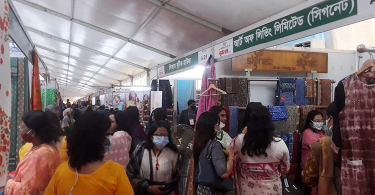 ৩১১ উদ্যোক্তা প্রতিষ্ঠানের অংশগ্রহণে শুরু এসএমই পণ্যমেলা