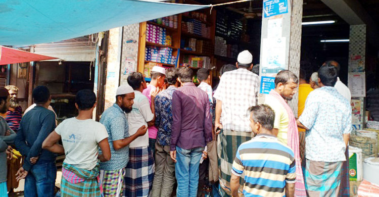 ব্যবসায়ীরাও বলছেন লবণের কোনো সংকট নেই
