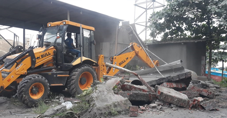 সোনারগাঁয়ে ১৪ বিঘা জমি দখল করলেন হাজী সেলিম, অবশেষে উদ্ধার অভিযান