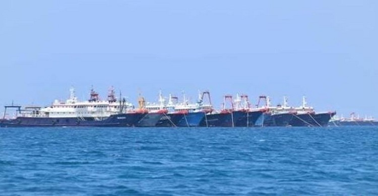 Philippines sends fighter aircraft over Chinese vessels in South China Sea