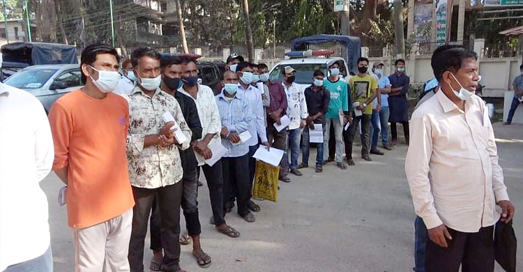 ২০০ আবেদনকারীকে ডেকে পুলিশ ক্লিয়ারেন্স দিলেন এসপি