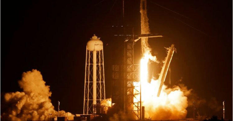 SpaceX launches four astronauts to International Space Station