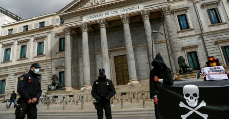 Spanish lawmakers approve bill legalising euthanasia