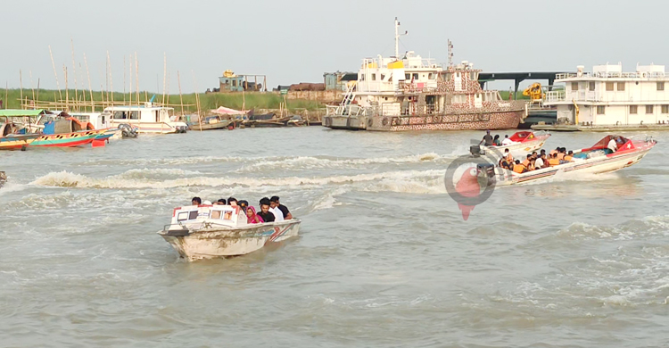 অতিরিক্ত যাত্রী বহনে ৩ স্পিডবোট চলাচল স্থগিত