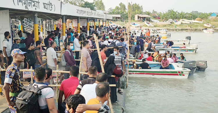 অতিরিক্ত যাত্রী বহনে ৩ স্পিডবোট চলাচল স্থগিত