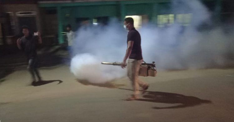 সাজেকে সেনাবাহিনীর উদ্যোগে মশা মারার ওষুধ স্প্রে