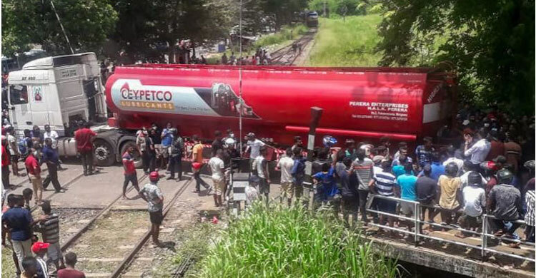 1 killed as police open fire at Sri Lanka protesters