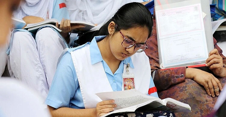 এসএসসি পরীক্ষা পিছিয়ে আগস্টে শুরুর সিদ্ধান্ত