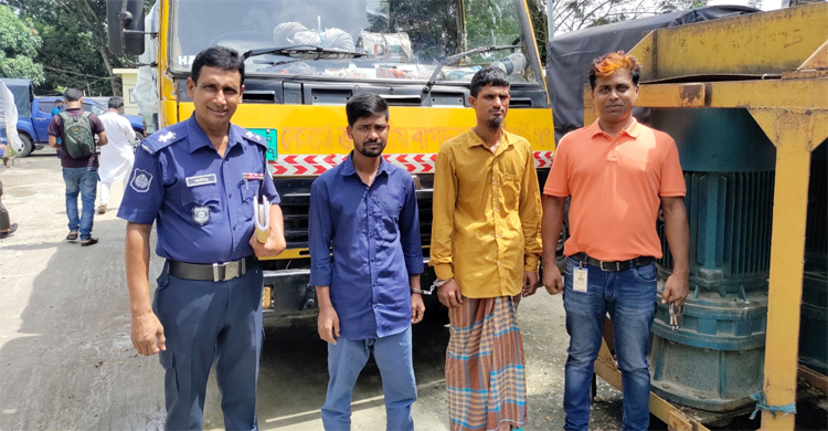 শিবচরে মালামালসহ পিকআপ ছিনতাই, গ্রেফতার ৪