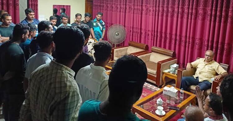 দাবি বাস্তবায়নে ভিসির আশ্বাস, শিক্ষার্থীদের আন্দোলন স্থগিত