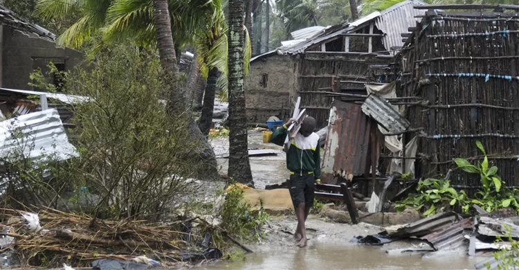 Storm Freddy: Malawi declares state of disaster as 200 killed