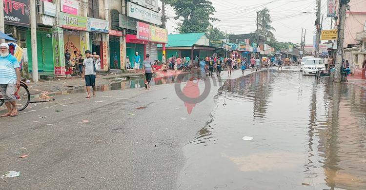 পানি কমলেও দুর্ভোগ কমেনি সুনামগঞ্জে