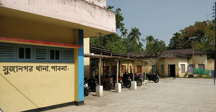 দুলাভাইকে বেঁধে রেখে গৃহবধূকে গণধর্ষণ