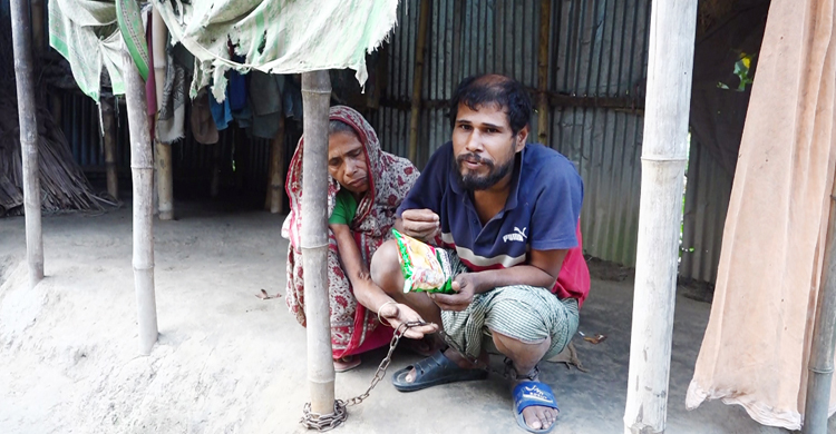 শিকলে বন্দি জীবন শুকুরের