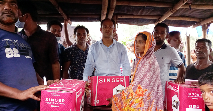 বজ্রপাতে নিহত চার কিশোরের পরিবারের পাশে ব্যারিস্টার সুমন