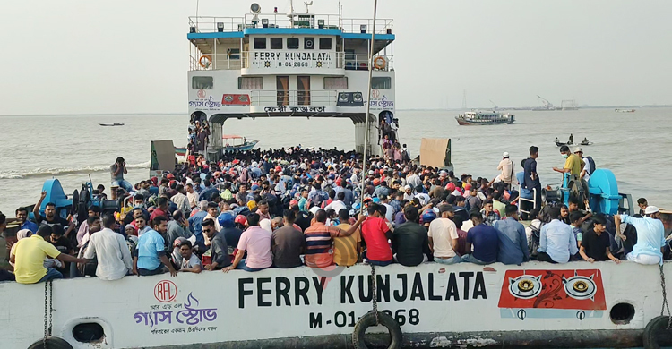 শিমুলিয়ায় ৭ ঘণ্টায় ৫০ হাজার যাত্রী পার