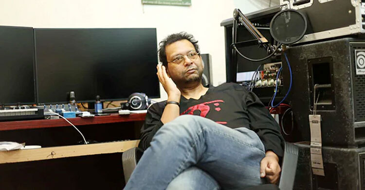 নতুন অ্যালবাম নিয়ে আসছে অর্থহীন