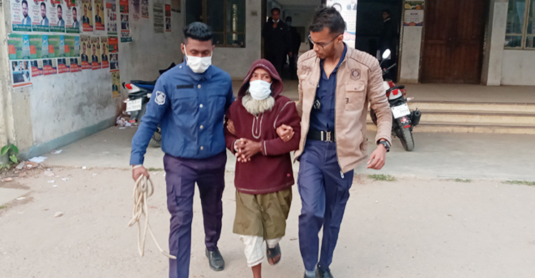 ছেলের খুনির ফাঁসির রায়ে খুশি হয়ে ‘ভিক্ষাবৃত্তি’ ছাড়লেন বৃদ্ধা