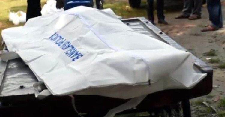 নিজ ঘরে গৃহবধূর ঝুলন্ত লাশ