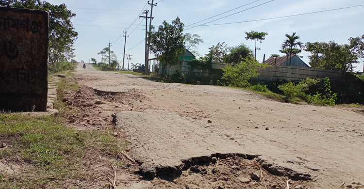Sunamgonj-Road-2