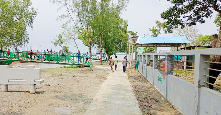 ঈদের দিনে পর্যটকশূন্য সুন্দরবন