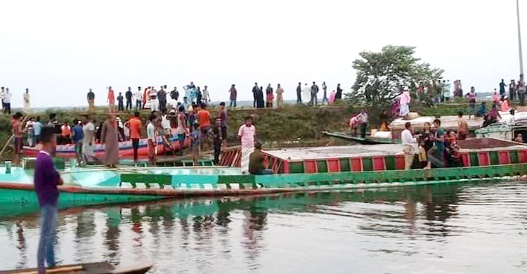 ট্রলারডুবির ঘটনায় আরও এক মরদেহের সন্ধান