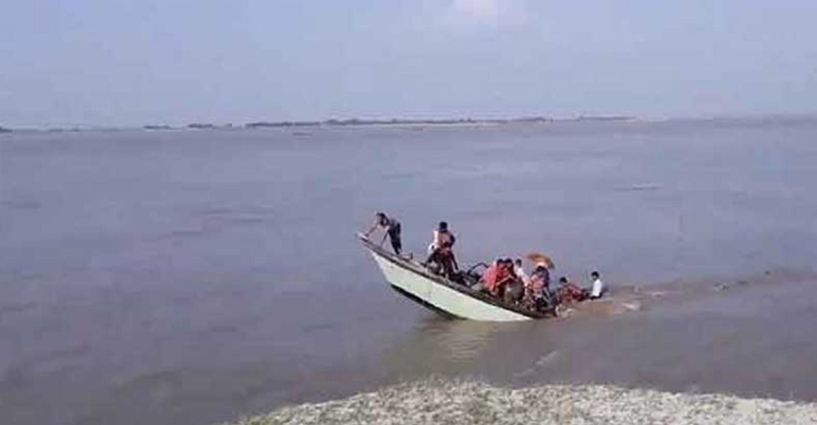 চরমোনাই মাহফিলগামী ট্রলার ডুবে নিহত ৩