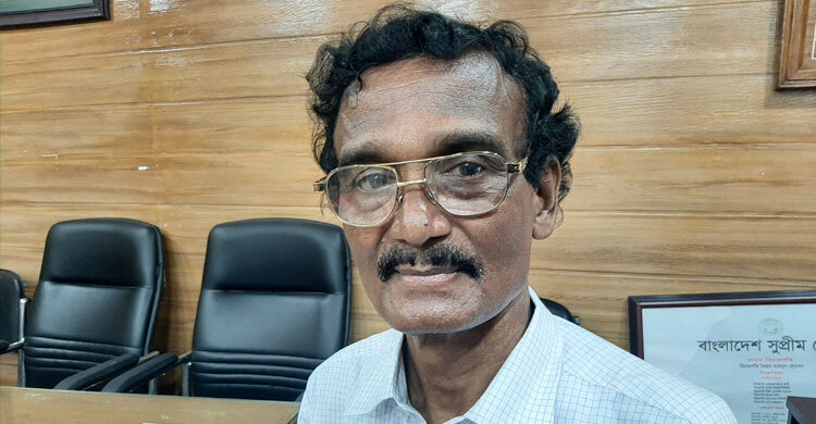 ৪৪ বছরের চাকরিজীবন শেষে বিদায় নিলেন ‘নিমেশ দা’